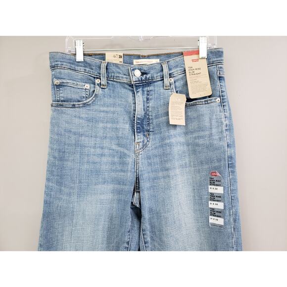LEVIS WOMEN'S 724 HIGH-RISE SLIM STRAIGHT LIGHT WASH JEANS SIZE 31 X 32 NWT - Picture 2 of 6